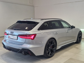 Audi RS6 Avant performance quattro thumbnail