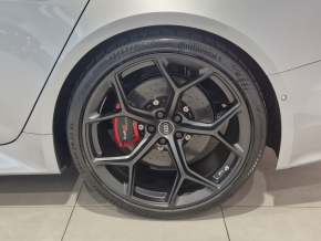 Audi RS6 Avant performance quattro thumbnail