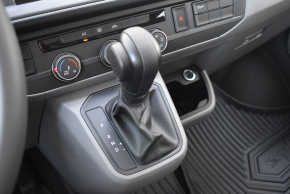 VW T6.1 Furgon LR 2.0 TDI 110KW DSG thumbnail