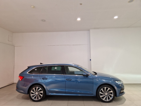 Škoda OCTAVIA Combi Style iV DSG thumbnail