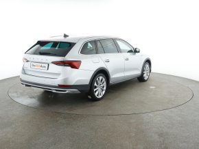 Škoda OCTAVIA Combi 4x4 SCOUT TDI DSG thumbnail