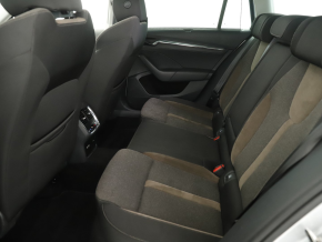 Škoda OCTAVIA Combi 4x4 SCOUT TDI DSG thumbnail