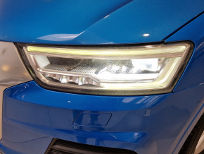 Audi Q3 Sport 2.0 TDI quattro thumbnail