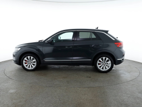 VW T-Roc Sport 2.0 TDI 4Mot DSG thumbnail