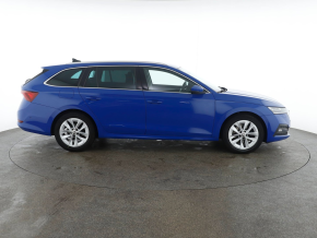 Škoda Octavia Combi thumbnail