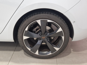 CUPRA Leon 1.5 eTSI DSG7 thumbnail