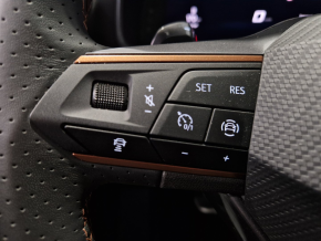 CUPRA Leon 1.5 eTSI DSG7 thumbnail