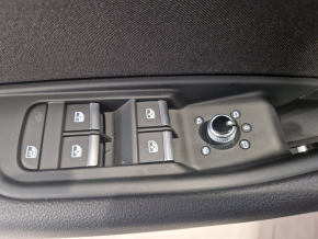 Audi A4 Limousine 35 TFSI advanced thumbnail