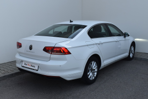 VW Noul Passat Comfortline1.5 TSI ACT DSG thumbnail