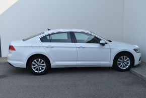 VW Noul Passat Comfortline1.5 TSI ACT DSG thumbnail