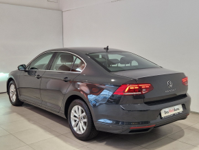 VW Noul Passat Comfortline 2.0 TDI DSG thumbnail