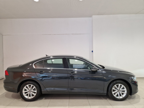 VW Noul Passat Comfortline 2.0 TDI DSG thumbnail