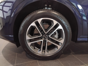 Audi Q5 40 TFSI quattro thumbnail