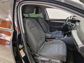 VW Noul Golf Life 1.0 TSI DSG mild hyb thumbnail