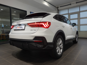 Audi Q3 Sportback 35 TDI S line exterieur thumbnail
