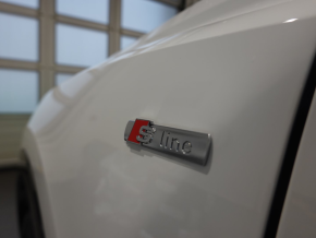 Audi Q3 Sportback 35 TDI S line exterieur thumbnail