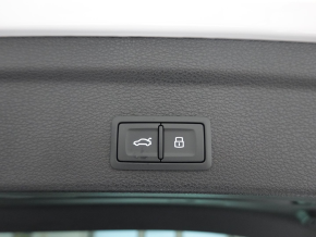 Audi Q3 Sportback 35 TDI S line exterieur thumbnail