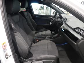 Audi Q3 Sportback 35 TDI S line exterieur thumbnail
