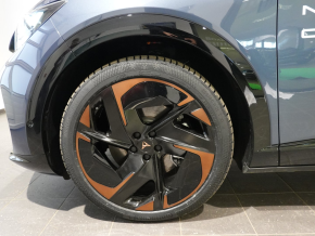 CUPRA Tavascan VZ 77 kWh thumbnail