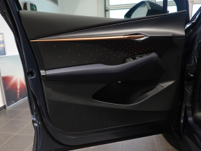 CUPRA Tavascan VZ 77 kWh thumbnail