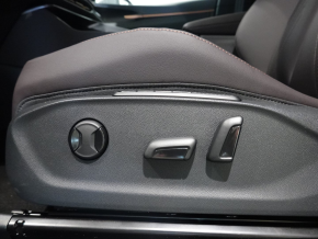 CUPRA Terramar VZ 2.0 TSI 4DRIVE thumbnail