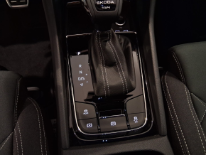 Škoda Karoq Sportline 2.0 TDI DSG 4x4 thumbnail