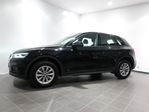 Audi Q5 35 TDI quattro Audi Business thumbnail