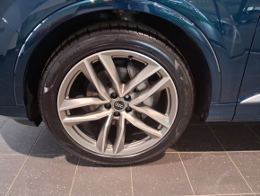 Audi Q7 45 TDI quattro thumbnail