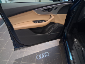 Audi Q7 45 TDI quattro thumbnail