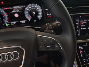 Audi Q7 45 TDI quattro thumbnail