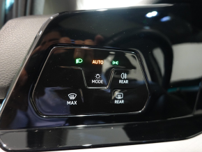 VW Golf Life TDI thumbnail