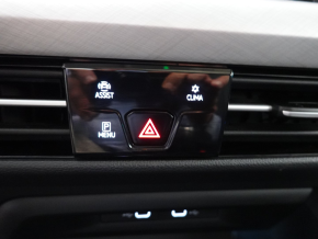 VW Golf Life TDI thumbnail