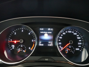 VW Noul Passat Highline 2.0 TDI DSG thumbnail