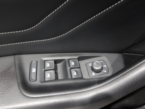 VW Noul Passat Highline 2.0 TDI DSG thumbnail