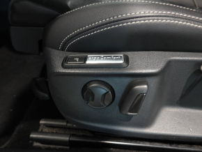 VW Noul Passat Highline 2.0 TDI DSG thumbnail