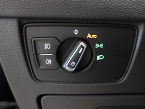 VW Noul Passat Highline 2.0 TDI DSG thumbnail
