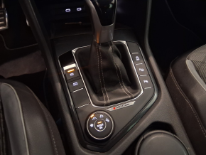 VW Noul Tiguan R-Line 2,0 TDI SCR DSG 4Mot thumbnail
