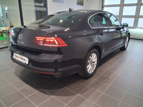 VW Noul Passat Comfortline 2.0 TDI DSG thumbnail
