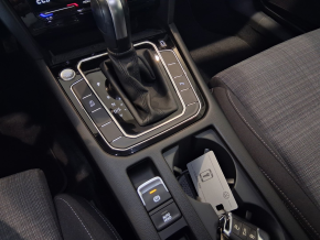 VW Noul Passat Comfortline 2.0 TDI DSG thumbnail