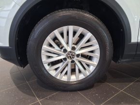 VW T-Roc Design 1.5 TSI thumbnail