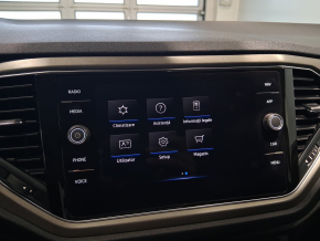 VW T-Roc Design 1.5 TSI thumbnail