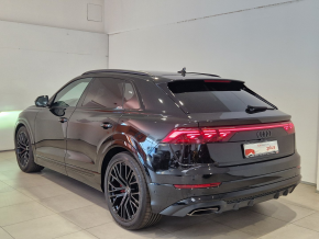 Audi Q8 PI 55 TFSI quattro thumbnail