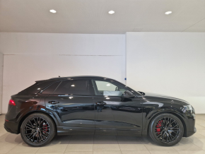 Audi Q8 PI 55 TFSI quattro thumbnail