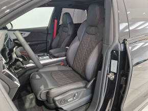 Audi Q8 PI 55 TFSI quattro thumbnail