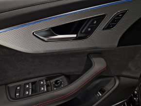 Audi Q8 PI 55 TFSI quattro thumbnail