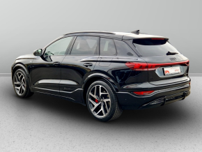 Audi Q6 e-tron quattro thumbnail
