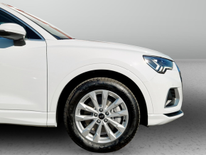 Audi Q3 Advanced 40 TFSI quattro thumbnail