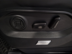 VW Touareg Elegance V6 TDI TD thumbnail