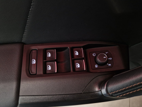 CUPRA Leon Sportstourer 1.5 eTSI DSG7 thumbnail