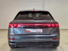 Audi Q8 PI 55 TFSI e quattro 290 kW / 394 CP thumbnail